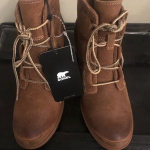 Sorel wedge boots